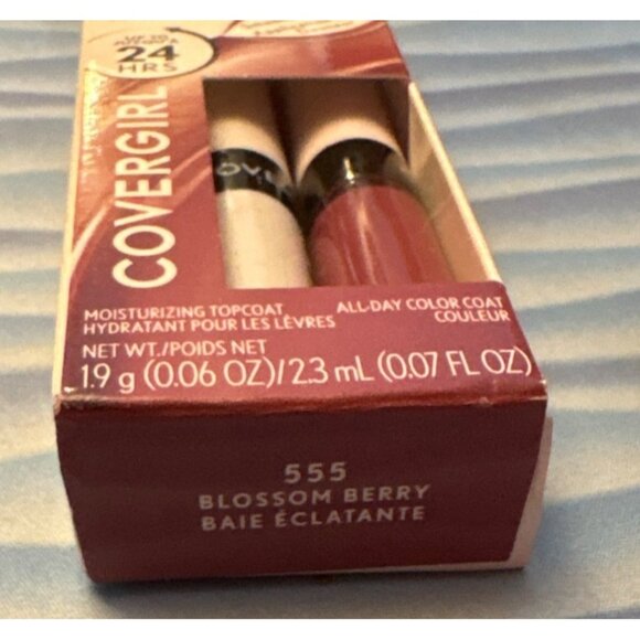 Covergirl Outlast All-Day Lip Color Blossom Berry 555 & Moisturizing Top Coat - Picture 3 of 5